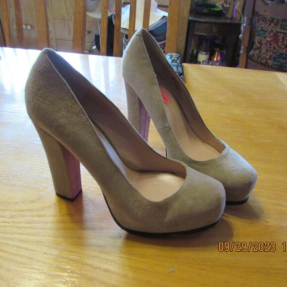 New Hidden platform, tan suede shoes - Picture 1 of 4